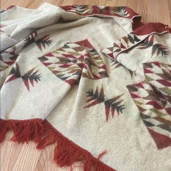 Womens Poncho One Size Southwestern Fringe Rustic Red Geometric Aztec Cape - Picture 7 of 9